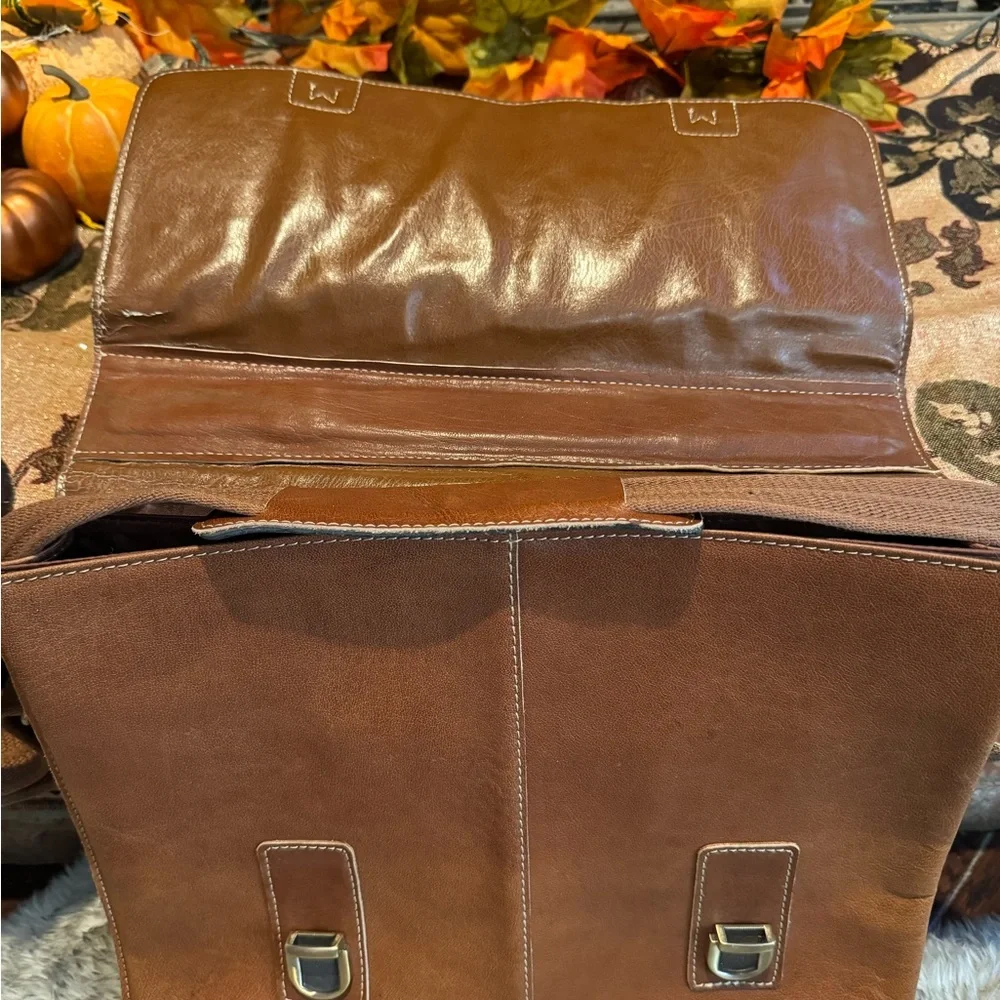COPY - COPY - Vintage APC Brown Leather Messenger Laptop Briefcase 17